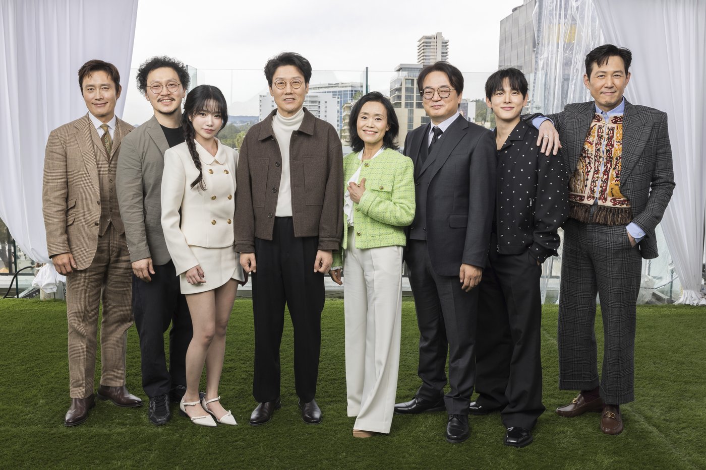 Hwang Dong-hyuk on killing off his 'Squid Game' characters and wanting to work with Jake Gyllenhaal | iNFOnews.ca Hwang Dong-hyuk on killing off his 'Squid Game' characters and wanting to work with Jake Gyllenhaal | iNFOnews.ca