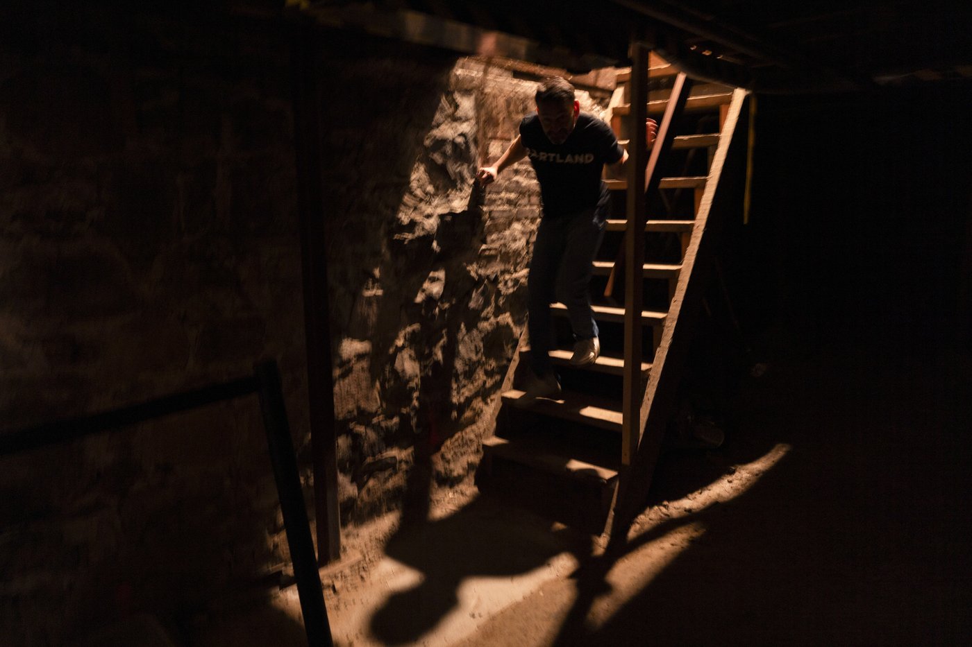 As Halloween approaches, tourists visit a home with a gruesome past and tunnels said to be haunted | iNFOnews.ca