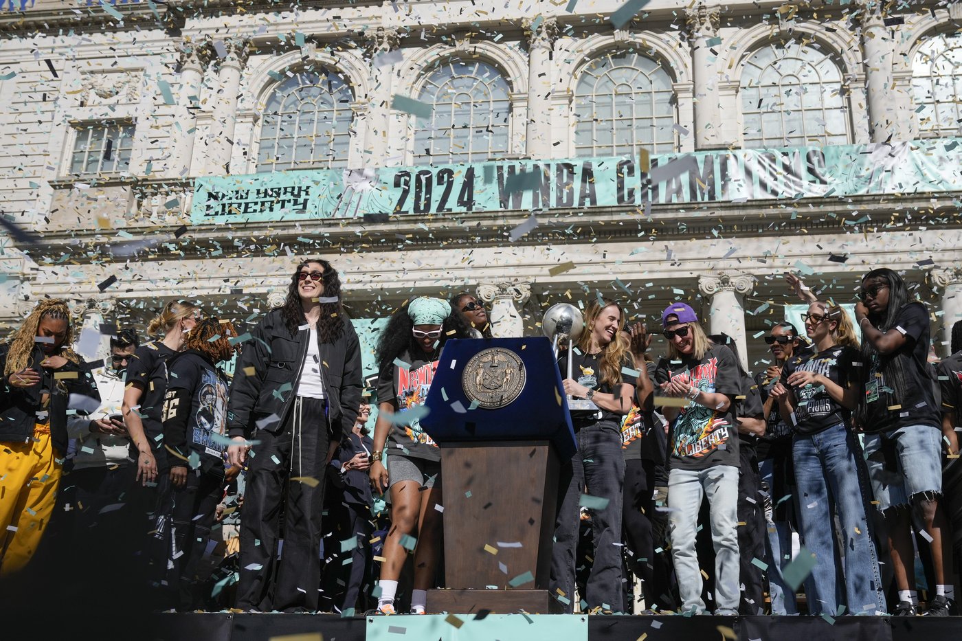 New York Liberty basketball team honored with ticker-tape parade in Canyon of Heroes | iNFOnews.ca