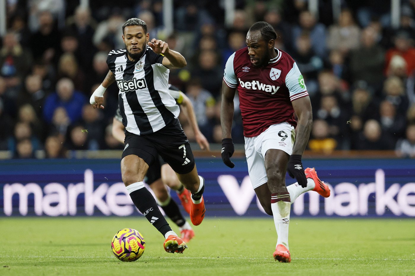 West Ham's Antonio in hospital after road traffic incident | iNFOnews.ca