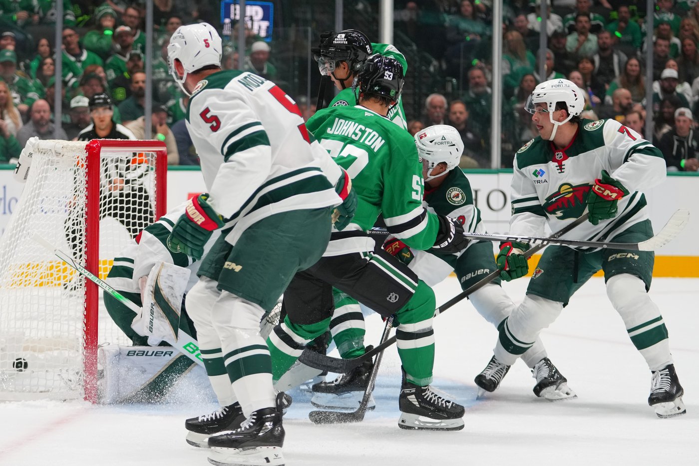 Stars 3-0 in coach Glen Gulutzan's return after 5-2 win over Wild in home opener | iNFOnews.ca