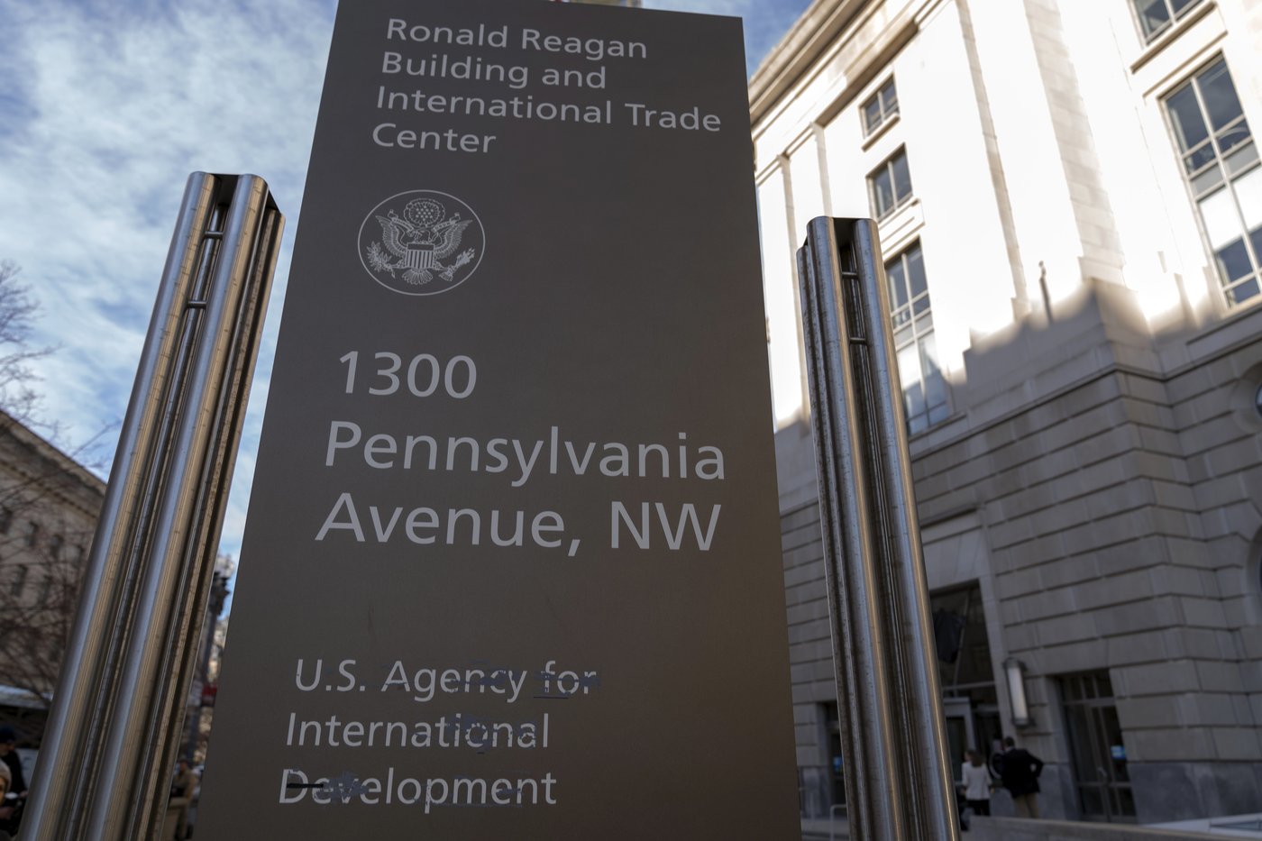 Judge orders Trump administration to temporarily allow funds for foreign aid to flow again | iNFOnews.ca