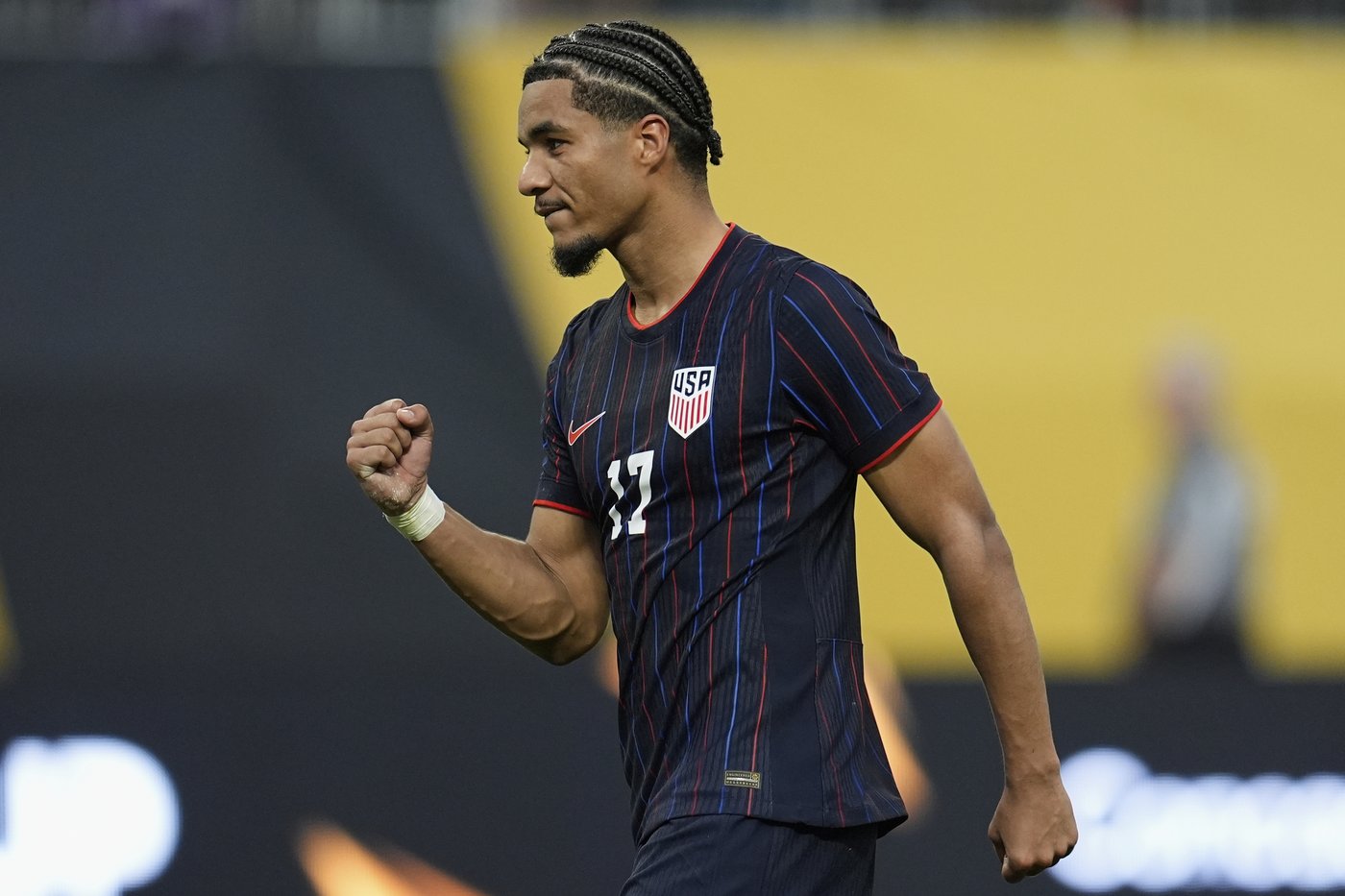 Bayer Leverkusen signs US midfielder Malik Tillman for club-record fee | iNFOnews.ca