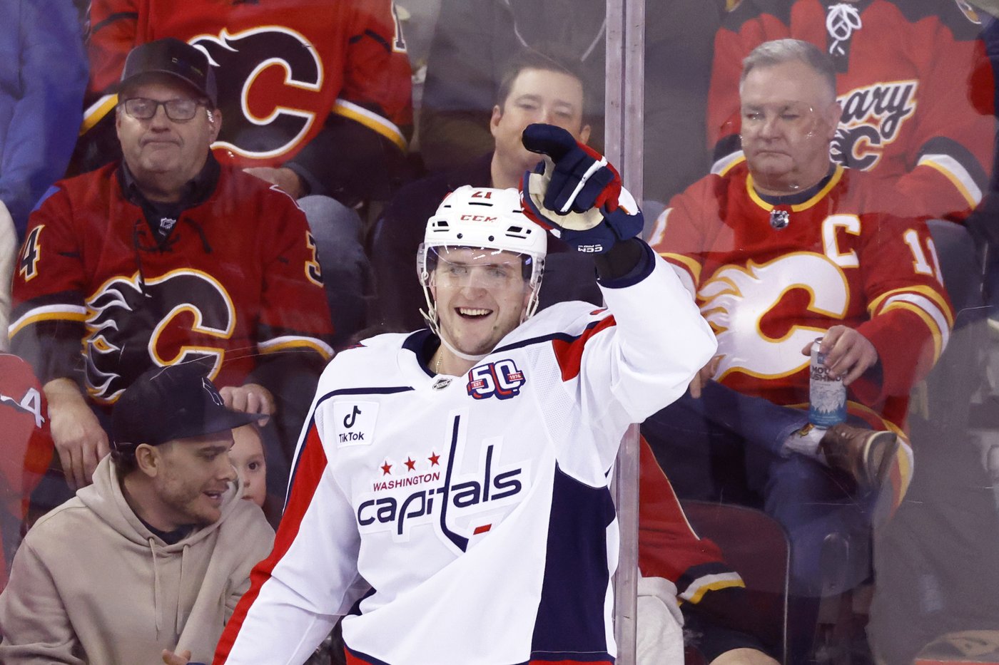 Flames burned by costly miscues against Capitals | iNFOnews.ca Flames burned by costly miscues against Capitals | iNFOnews.ca