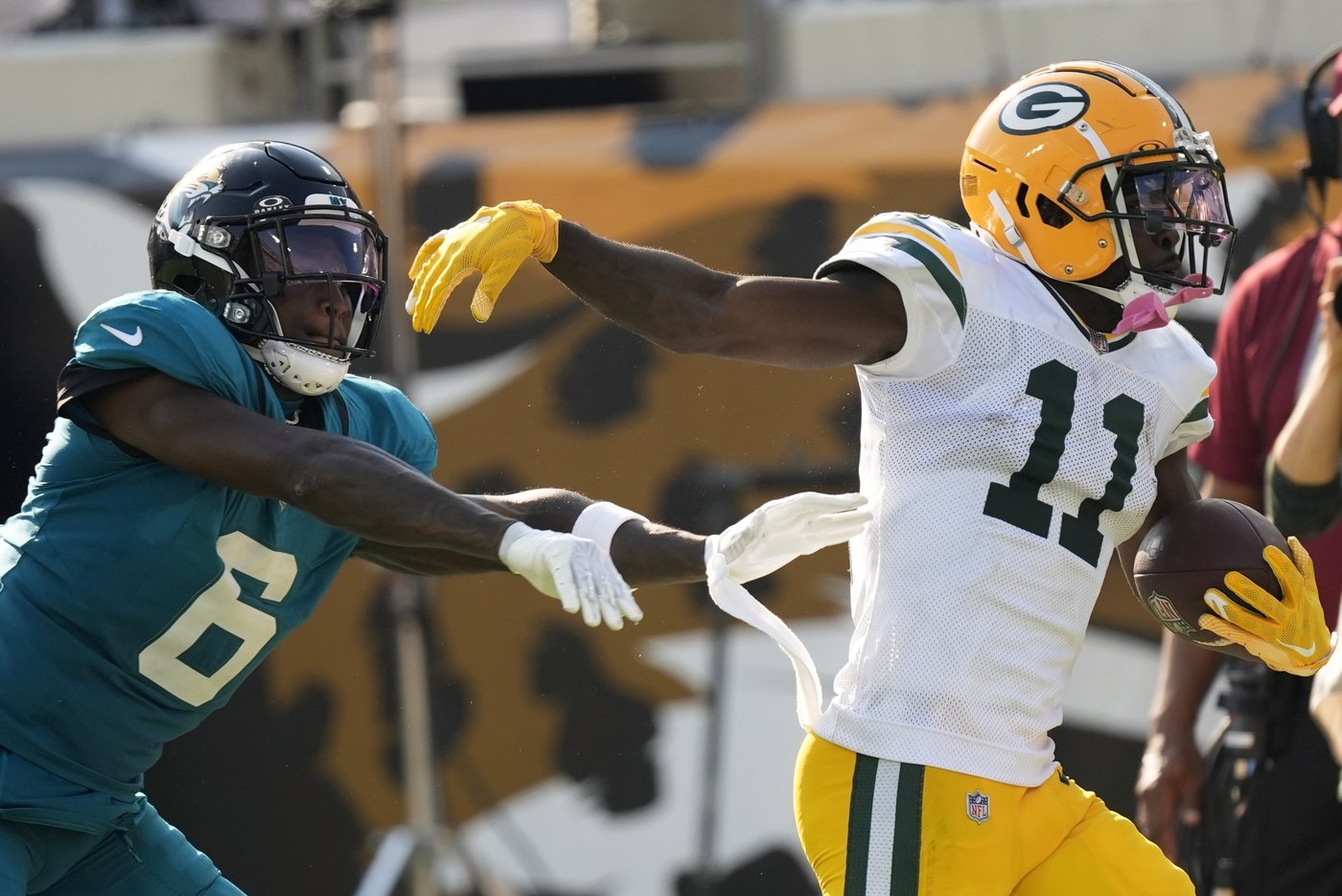 With Love watching from the sideline, the Packers beat the Jaguars 30-27 for 4th straight win | iNFOnews.ca With Love watching from the sideline, the Packers beat the Jaguars 30-27 for 4th straight win | iNFOnews.ca