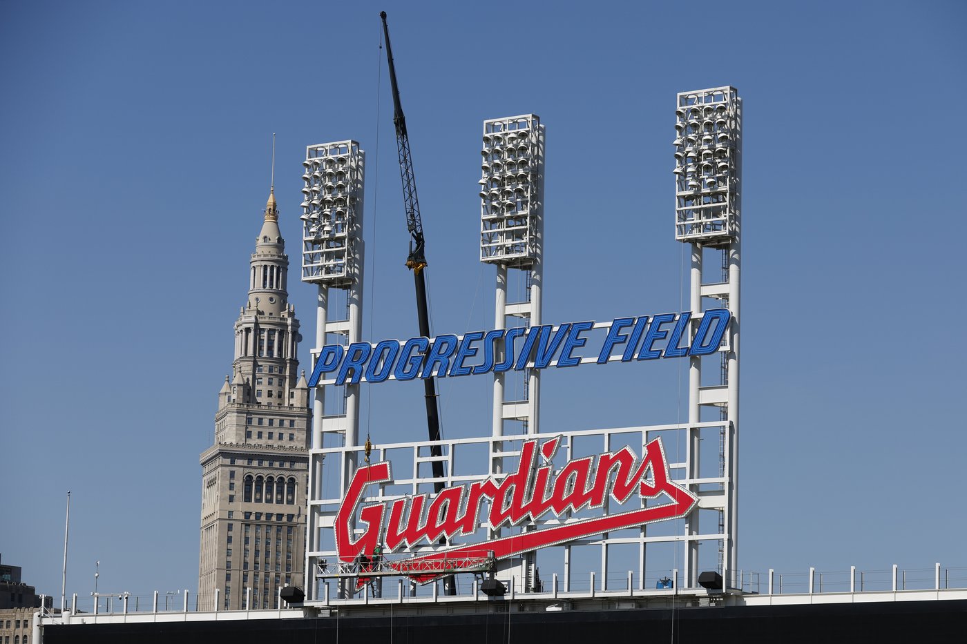 Trump's latest demand: Washington football and Cleveland baseball teams should change names back | iNFOnews.ca