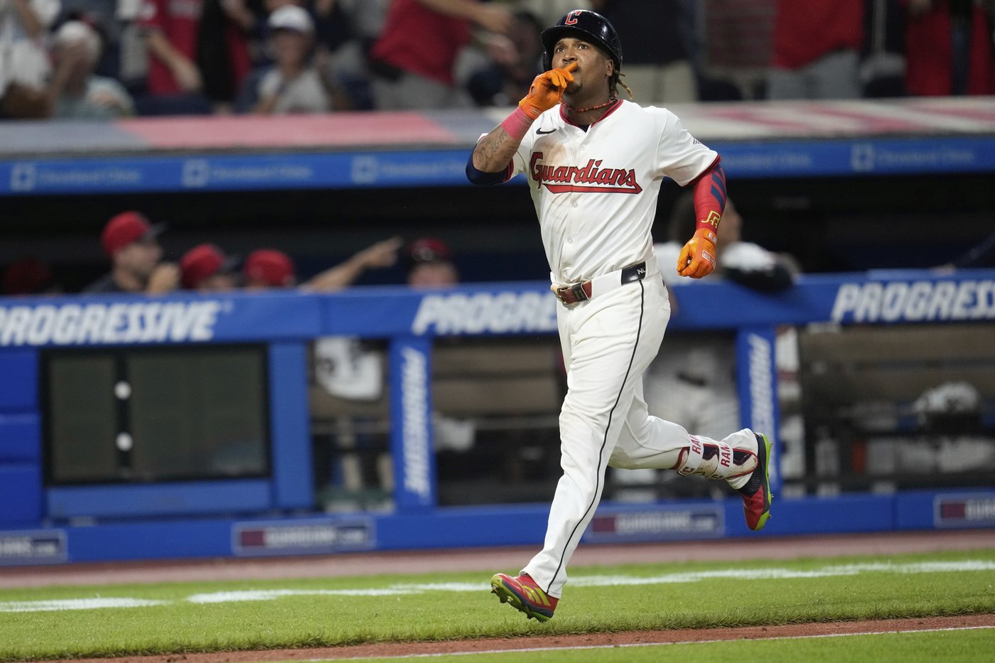 José Ramírez sets Cleveland record with 27th multihomer game, leads Guardians to 4-3 victory | iNFOnews.ca