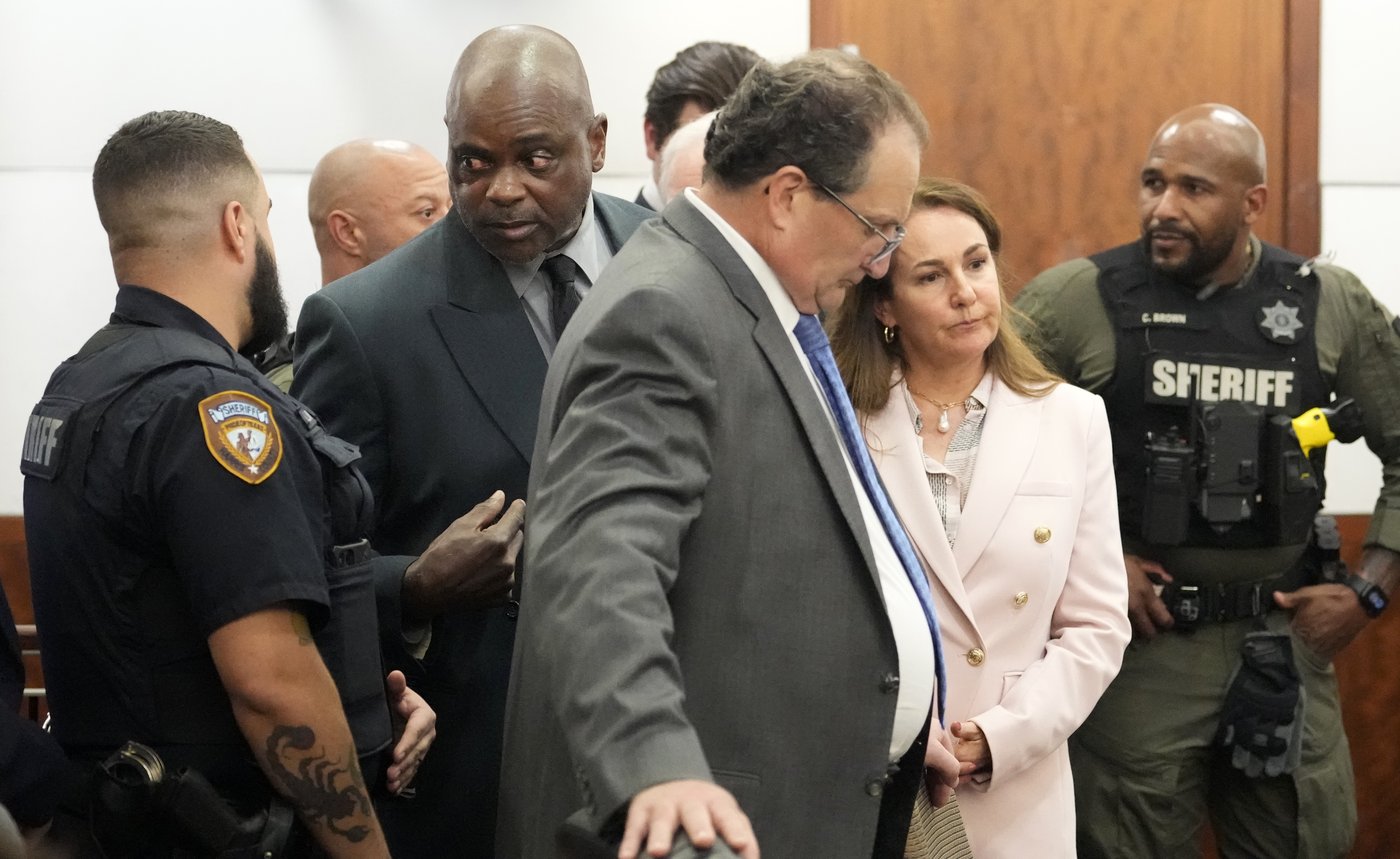 Former Houston officer convicted of murder in deaths of couple during drug raid | iNFOnews.ca Former Houston officer convicted of murder in deaths of couple during drug raid | iNFOnews.ca