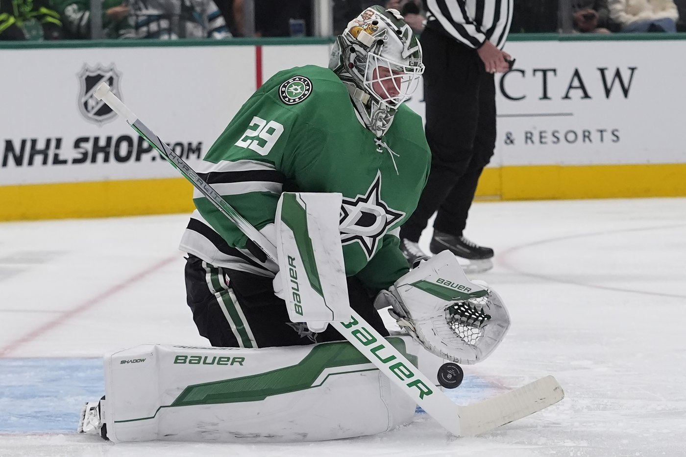 Dallas Stars sign goalie Jake Oettinger to an 8-year, $66 million extension | iNFOnews.ca Dallas Stars sign goalie Jake Oettinger to an 8-year, $66 million extension | iNFOnews.ca