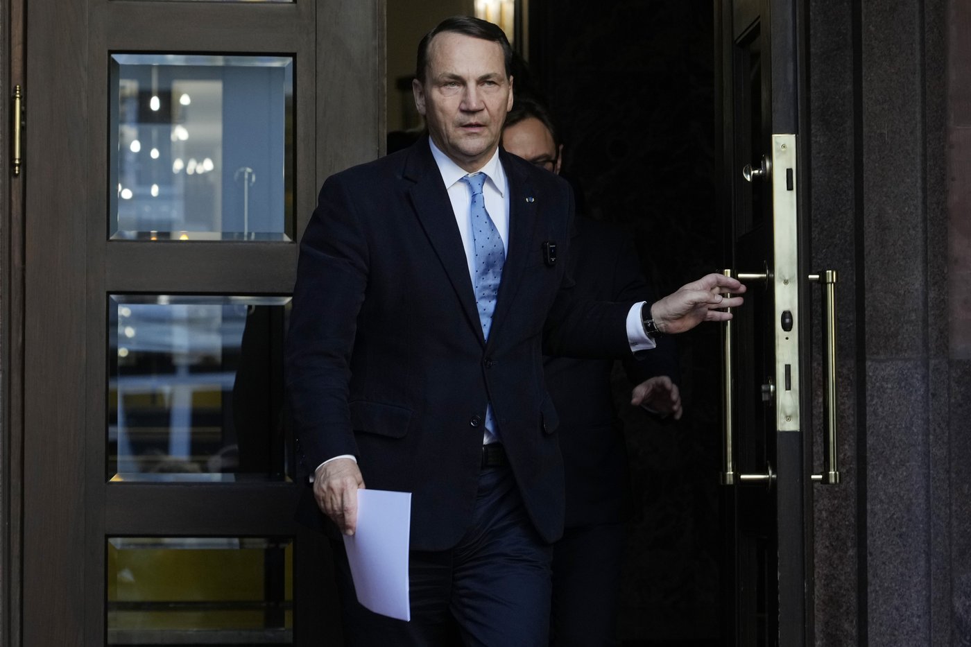 Poland alleges Russian sabotage and is closing one of Moscow's consulates | iNFOnews.ca Poland alleges Russian sabotage and is closing one of Moscow's consulates | iNFOnews.ca