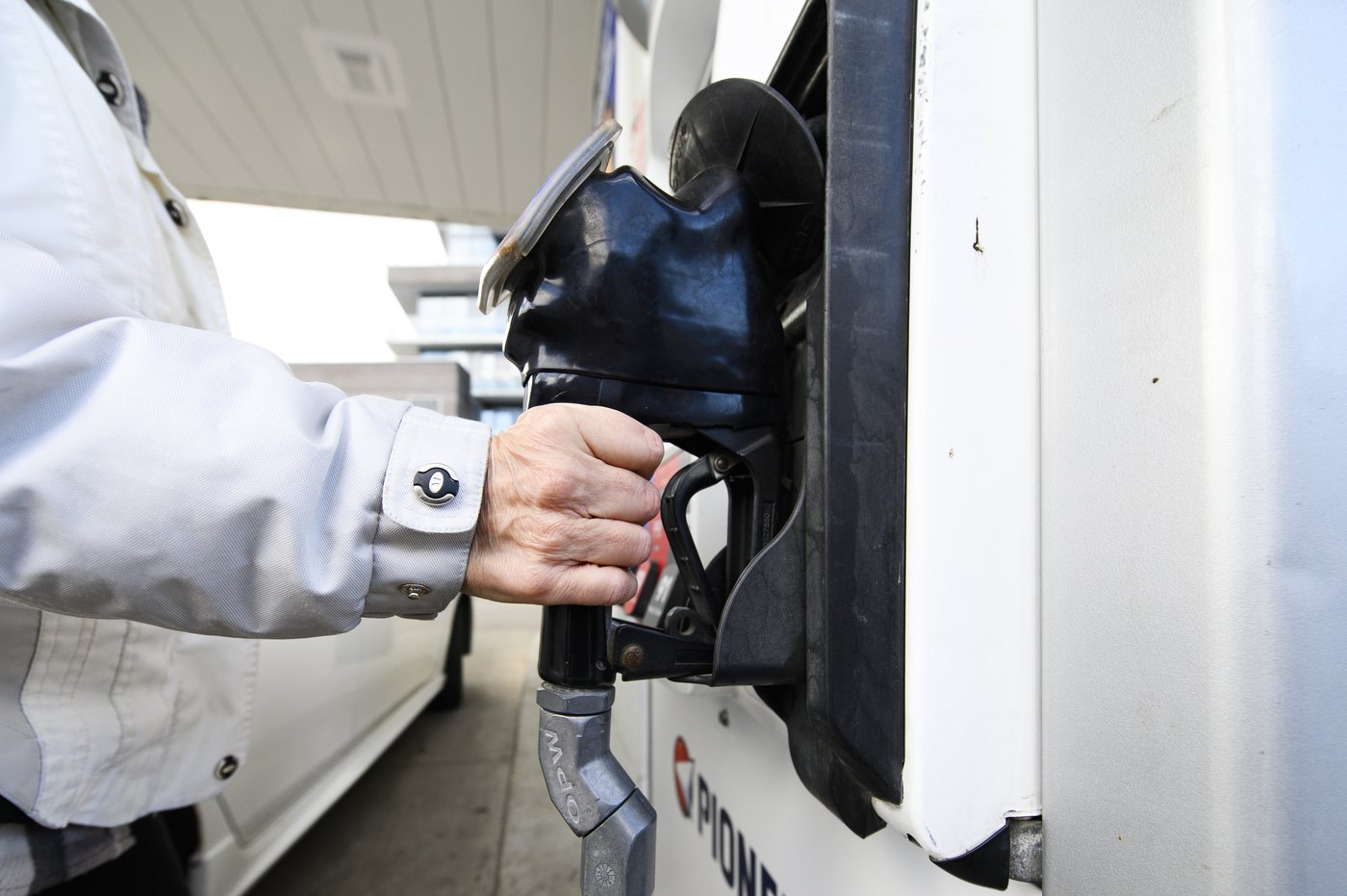 In the news today: Pros and cons of dropping consumer carbon tax, new Ontario cabinet | iNFOnews.ca