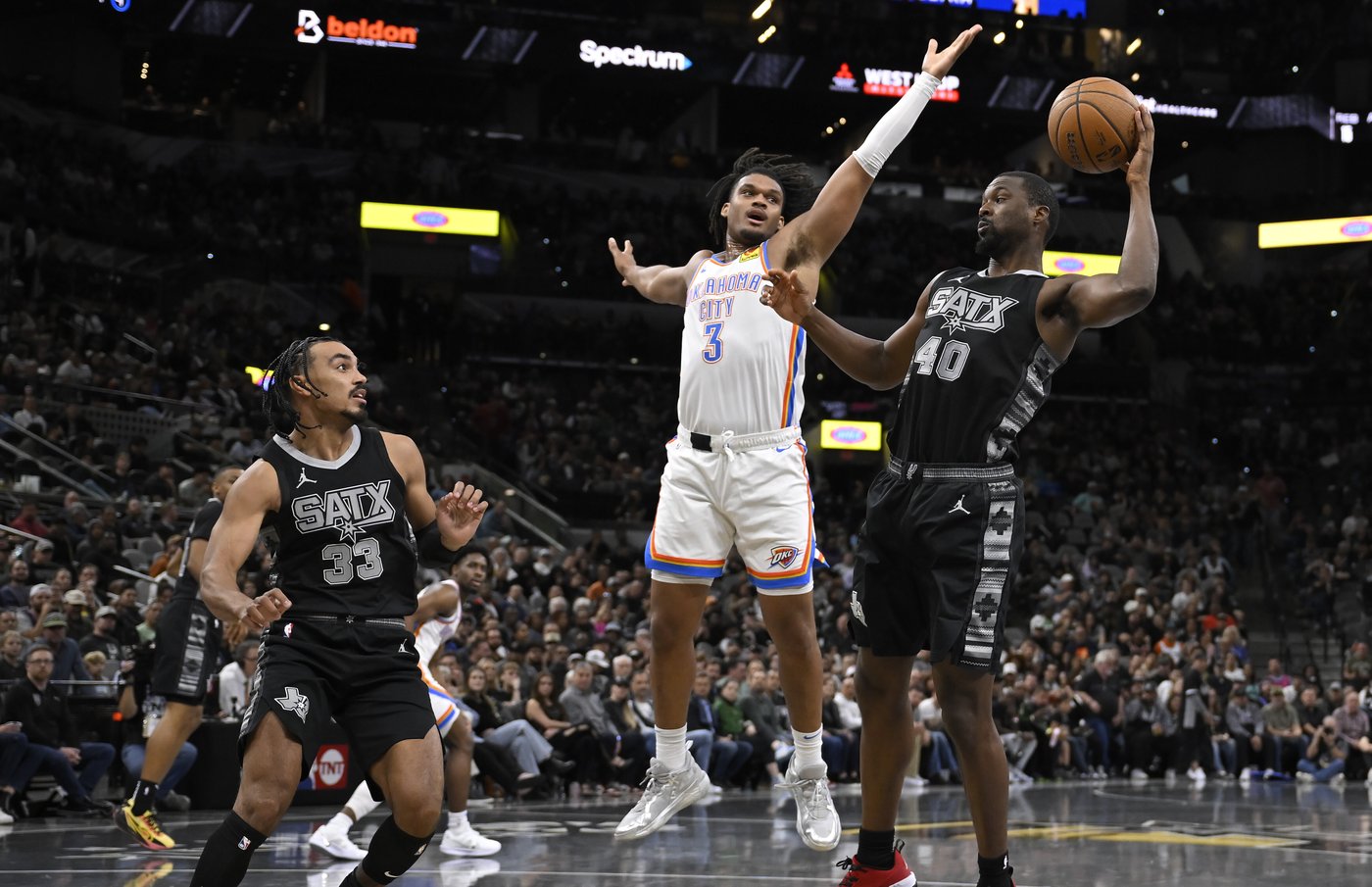 Johnson, Barnes help Spurs fend off hard-charging Thunder for first NBA Cup victory, 110-104 | iNFOnews.ca