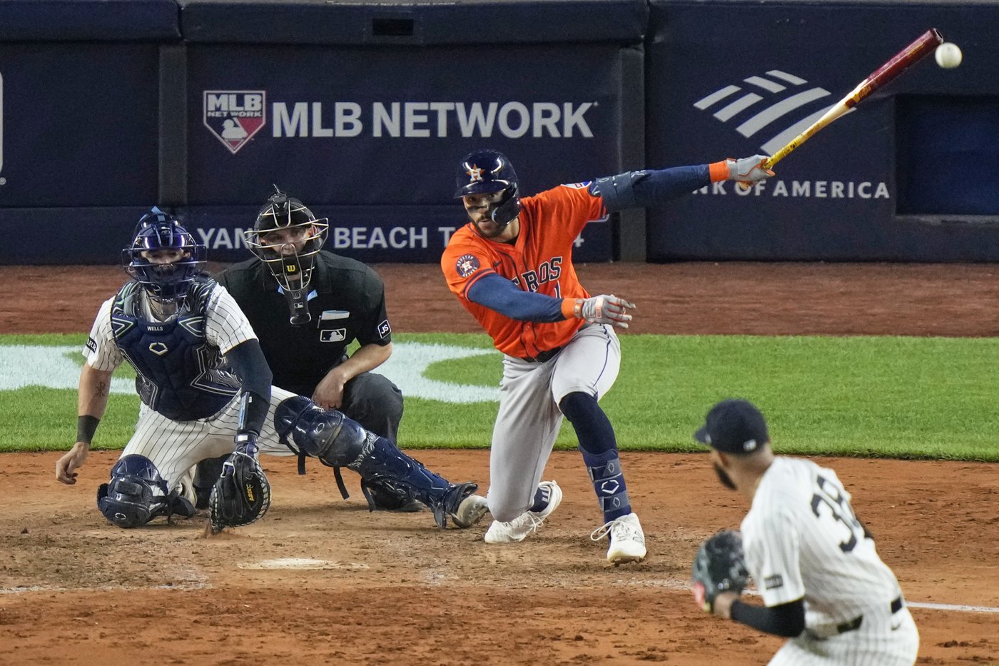 Correa hits go-ahead single off Williams in 10th as Astros outlast Yankees 5-3 | iNFOnews.ca