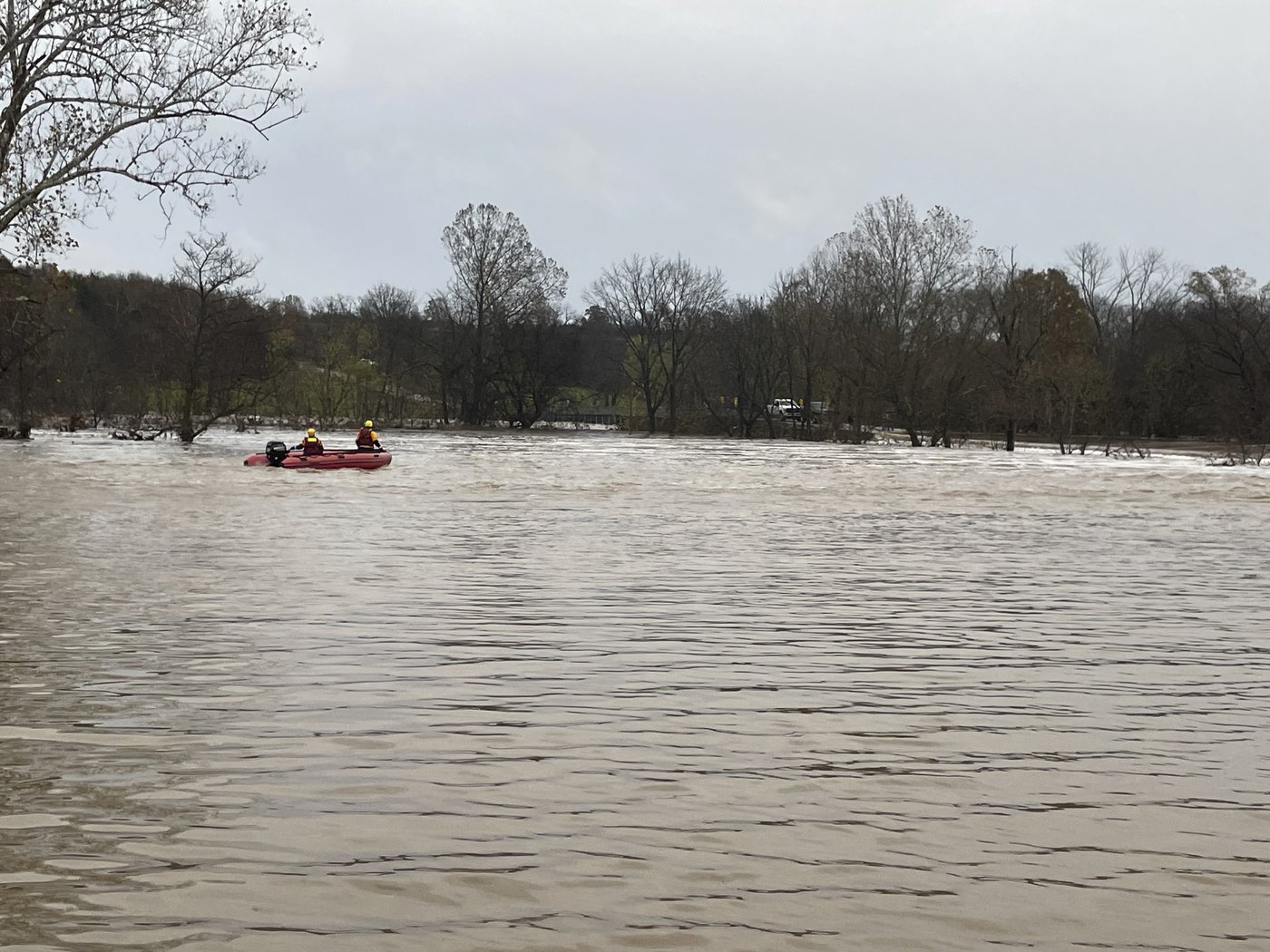 Volunteer poll workers drown on a flood-washed highway in rural Missouri on Election Day | iNFOnews.ca Volunteer poll workers drown on a flood-washed highway in rural Missouri on Election Day | iNFOnews.ca