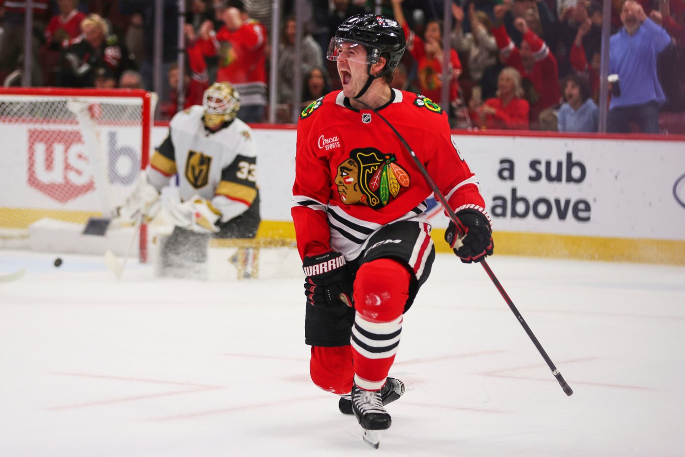 Blackhawks re-sign forward Ryan Donato to a $16 million, 4-year contract | iNFOnews.ca