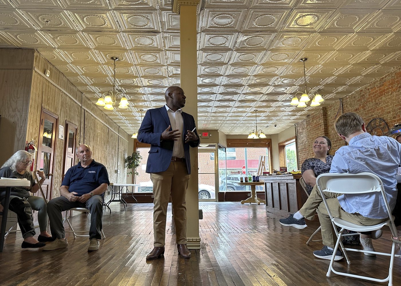 The Democrats' path back to power might start in places like this Appalachian town | iNFOnews.ca