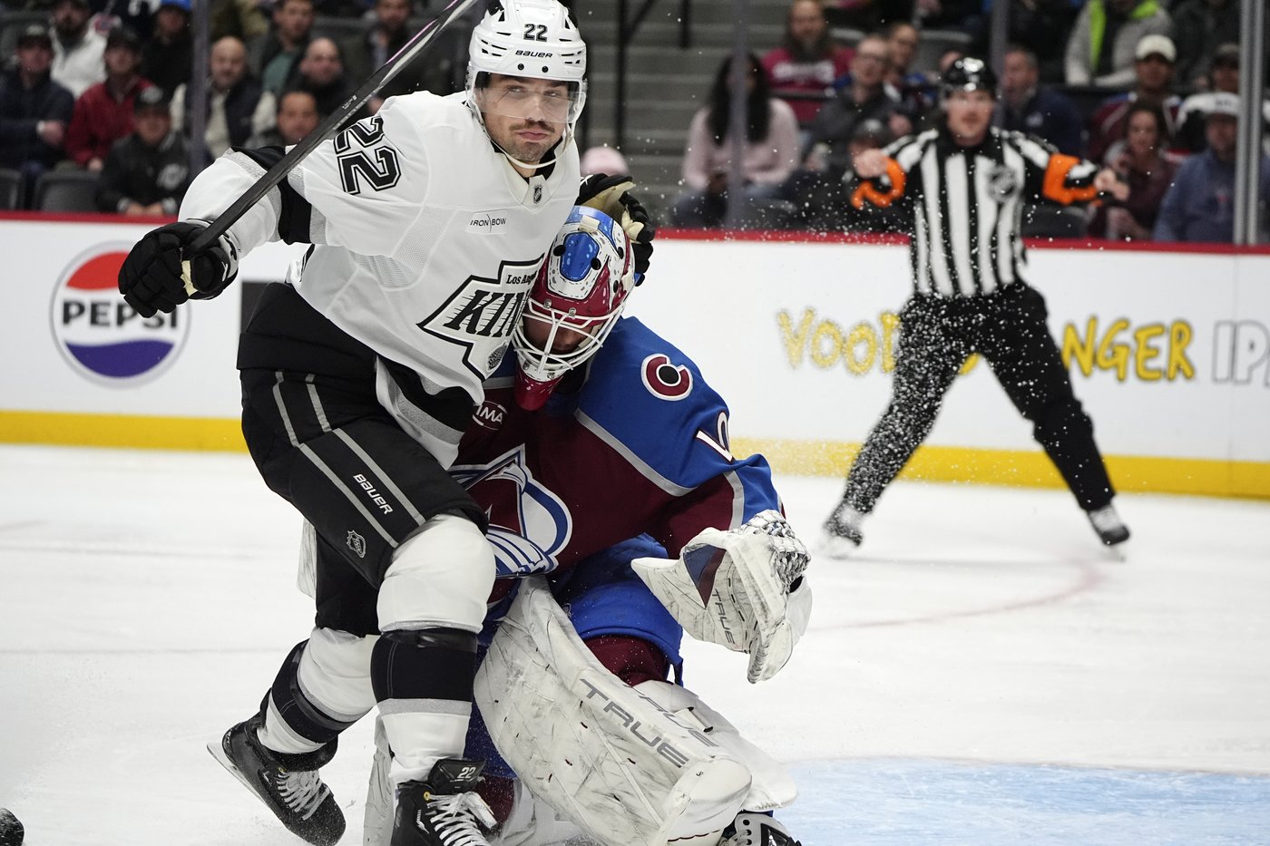 Rantanen has 9th career hat trick, Avalanche beat Kings 4-2 | iNFOnews.ca