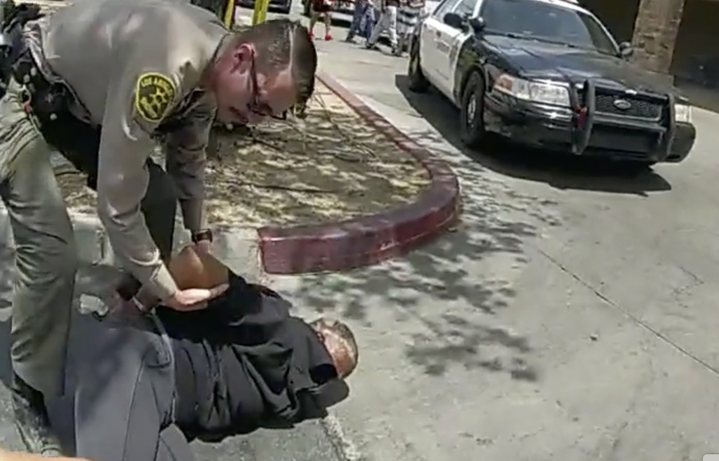 Los Angeles sheriff deputy found guilty of excessive force in arrest of woman caught on video | iNFOnews.ca Los Angeles sheriff deputy found guilty of excessive force in arrest of woman caught on video | iNFOnews.ca