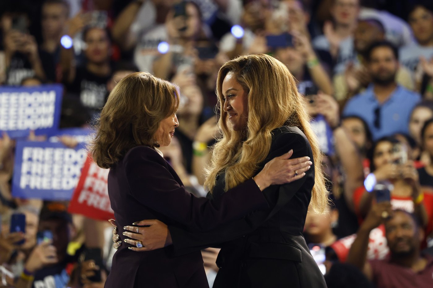 Harris and Beyoncé ignite a Houston rally with a double-barreled argument against Trump | iNFOnews.ca