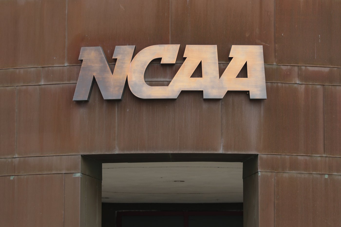 Non-scholarship athletes argue proposal to fix roster-limit rule in lawsuit does not go far enough | iNFOnews.ca