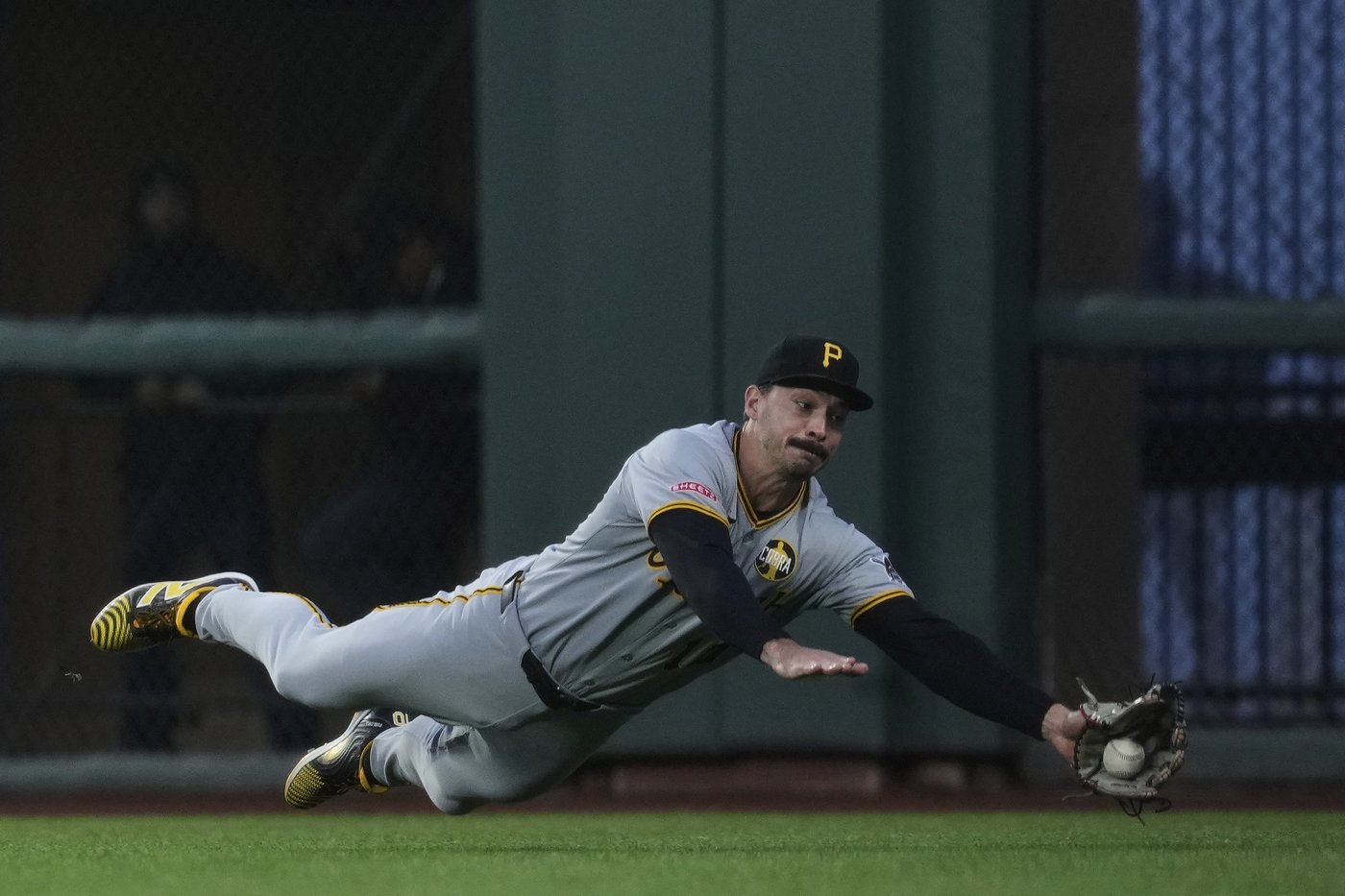 Verlander gets no-decision as Pirates top reeling Giants 3-1 for 4th straight win | iNFOnews.ca Verlander gets no-decision as Pirates top reeling Giants 3-1 for 4th straight win | iNFOnews.ca