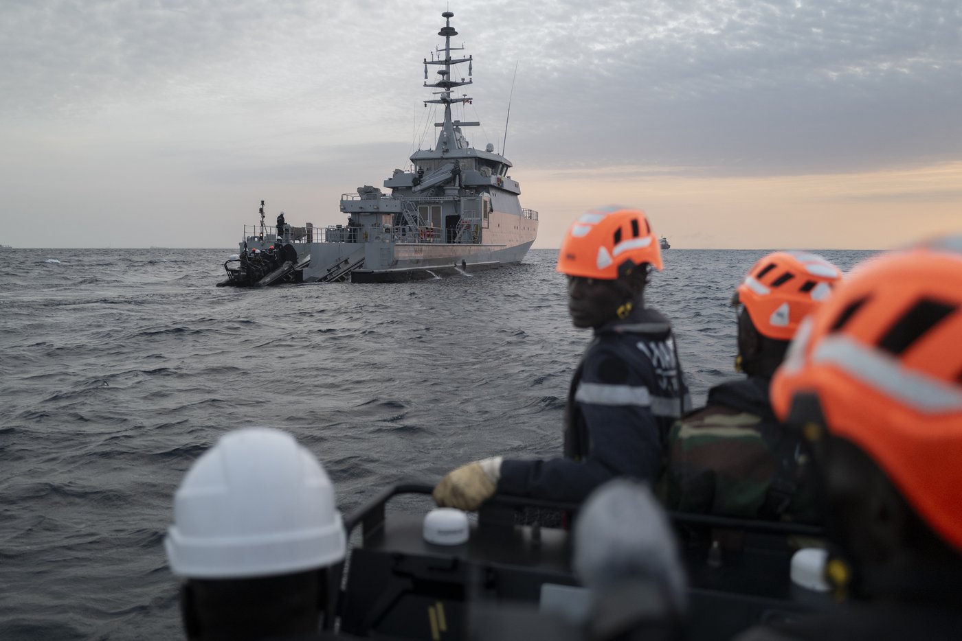 On board with Senegal’s navy as it searches for migrants on a popular but deadly route toward Europe | iNFOnews.ca On board with Senegal’s navy as it searches for migrants on a popular but deadly route toward Europe | iNFOnews.ca