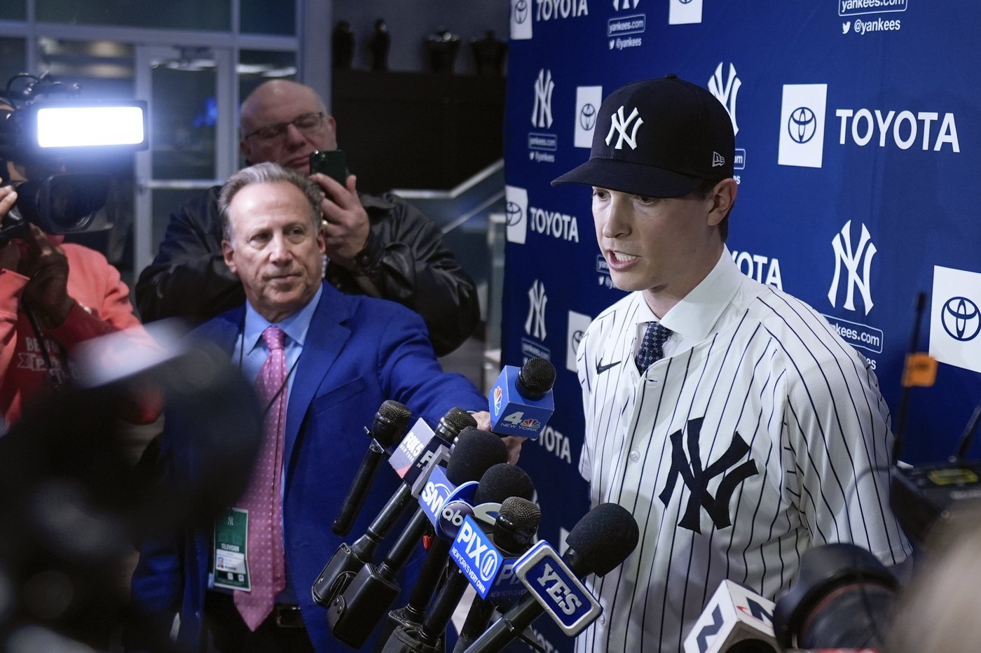 Max Fried's first thought on how to spend his Yankees fortune was his 3-year-old mutt, Apollo | iNFOnews.ca Max Fried's first thought on how to spend his Yankees fortune was his 3-year-old mutt, Apollo | iNFOnews.ca