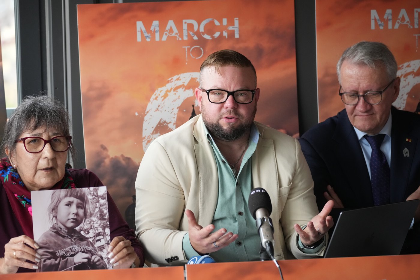 Pope meets with global group of clergy abuse survivors to talk zero tolerance | iNFOnews.ca