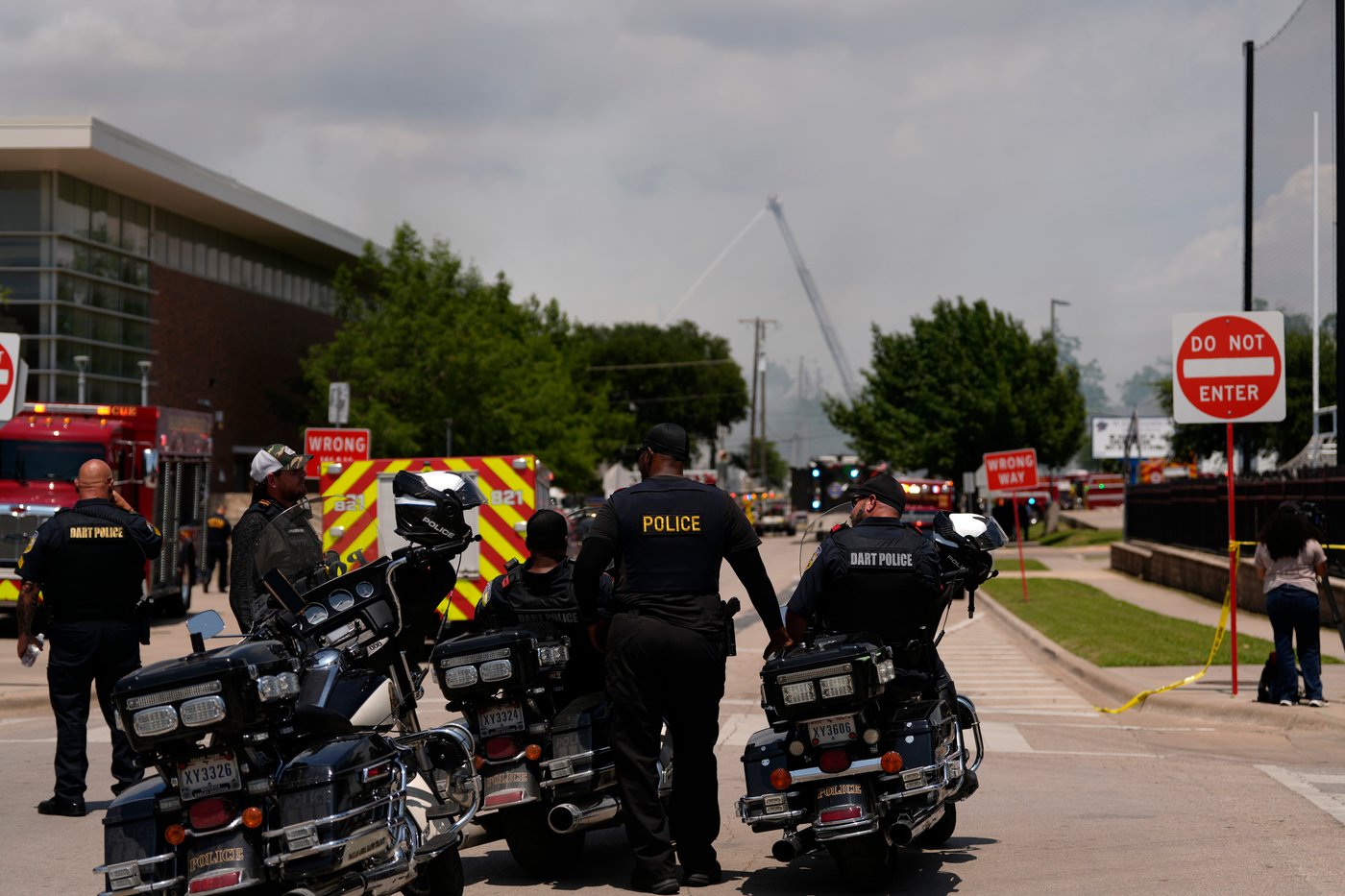 Explosion and fire at a Dallas apartment building kills at least 3 people, including a child | iNhome Explosion and fire at a Dallas apartment building kills at least 3 people, including a child | iNhome