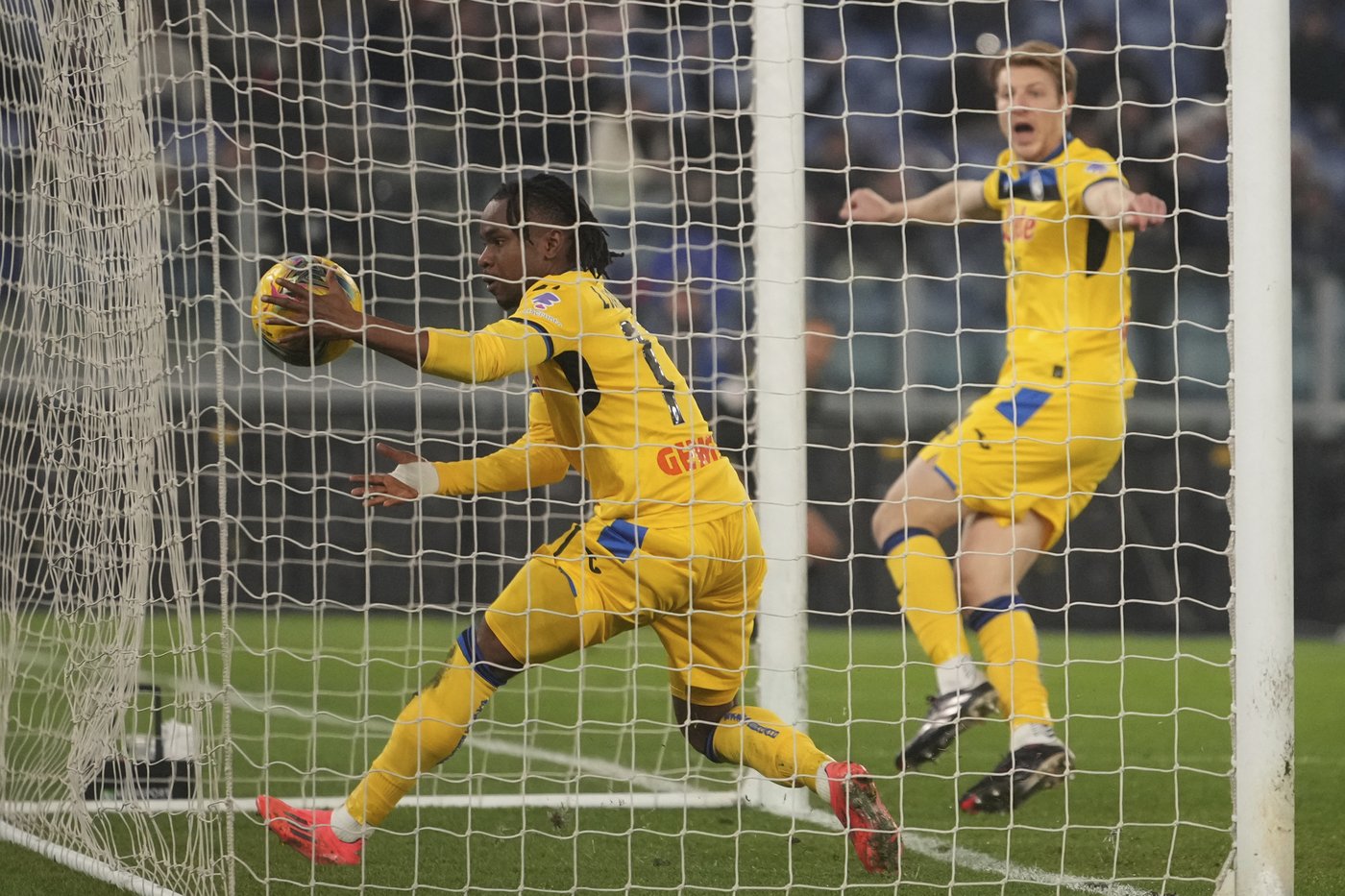 Atalanta's 11-match win streak ends but still on top after late equalizer at Lazio | iNFOnews.ca