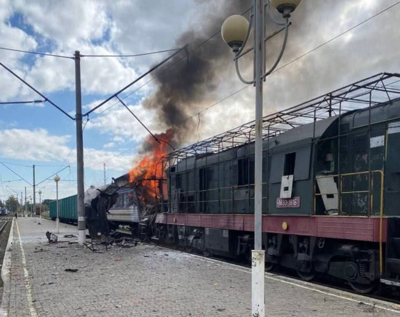 At least 1 dead and dozens injured as Russian drones strike a Ukrainian railway station | iNFOnews.ca At least 1 dead and dozens injured as Russian drones strike a Ukrainian railway station | iNFOnews.ca