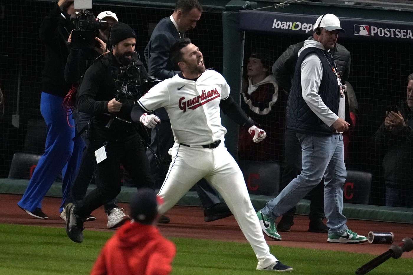 Fry's 2-run homer in 10th sends Guardians to stunning 7-5 win over Yankees, close to 2-1 in ALCS | iNFOnews.ca Fry's 2-run homer in 10th sends Guardians to stunning 7-5 win over Yankees, close to 2-1 in ALCS | iNFOnews.ca