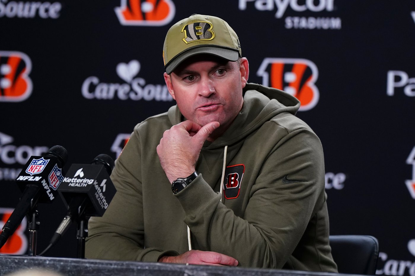 Coach Zac Taylor believes in-house options can improve the Bengals' defense | iNFOnews.ca