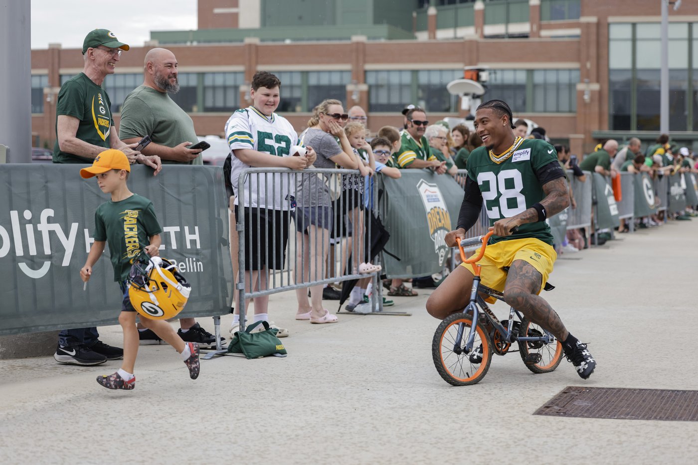 Isaiah Simmons focusing on linebacker with Packers after playing multiple positions at prior stops | iNFOnews.ca