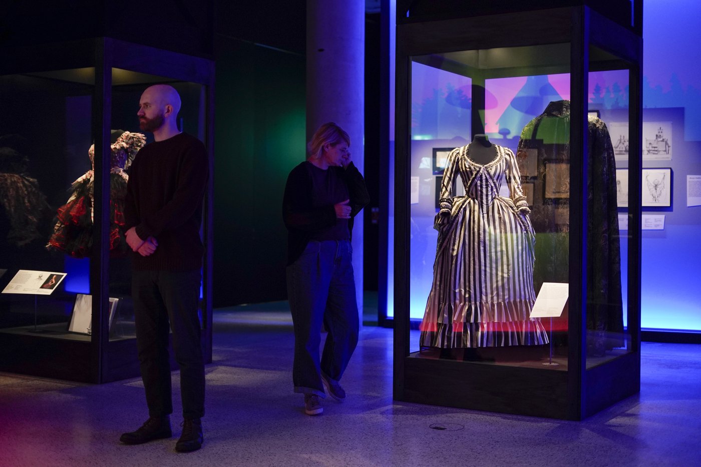 Tim Burton talks about his dread of AI as an exhibition of his work opens in London | iNFOnews.ca