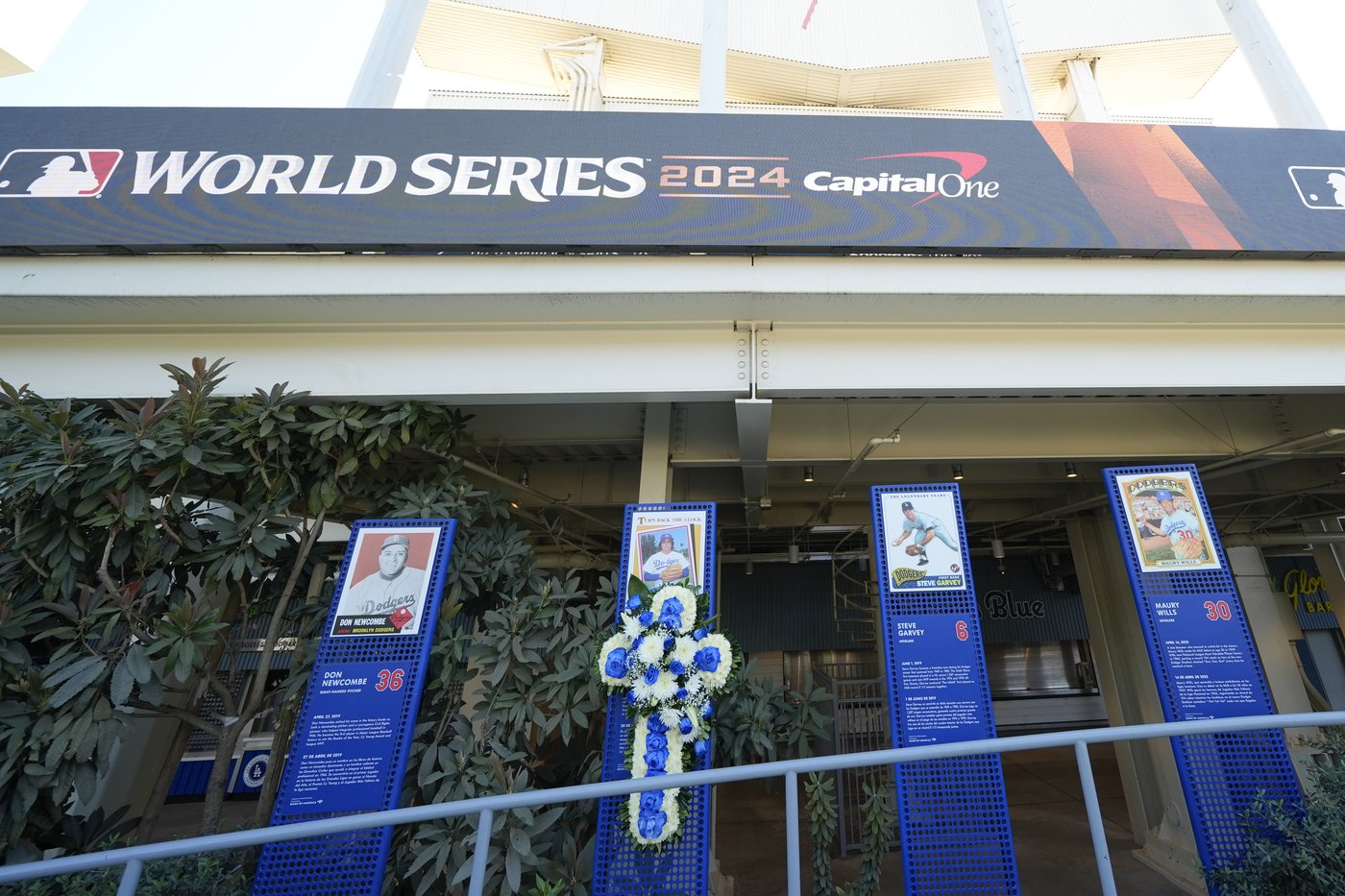 Dodgers to honor Valenzuela with No. 34 uniform patch during World Series and 2025 season | iNFOnews.ca