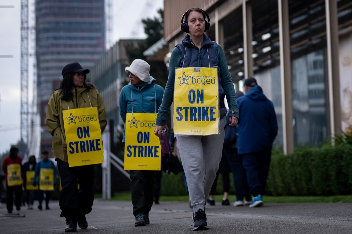 BCGEU members vote 89 per cent in favour of deal to officially end strike | iNFOnews.ca BCGEU members vote 89 per cent in favour of deal to officially end strike | iNFOnews.ca