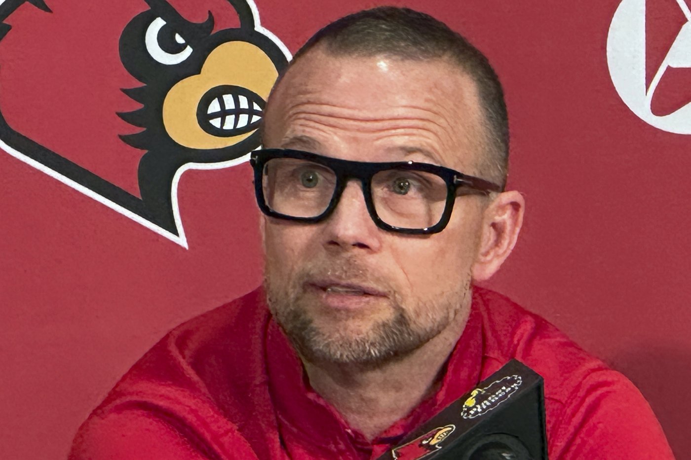 Louisville begins rebuild under Pat Kelsey with overhauled roster, expectations of postseason return | iNFOnews.ca Louisville begins rebuild under Pat Kelsey with overhauled roster, expectations of postseason return | iNFOnews.ca