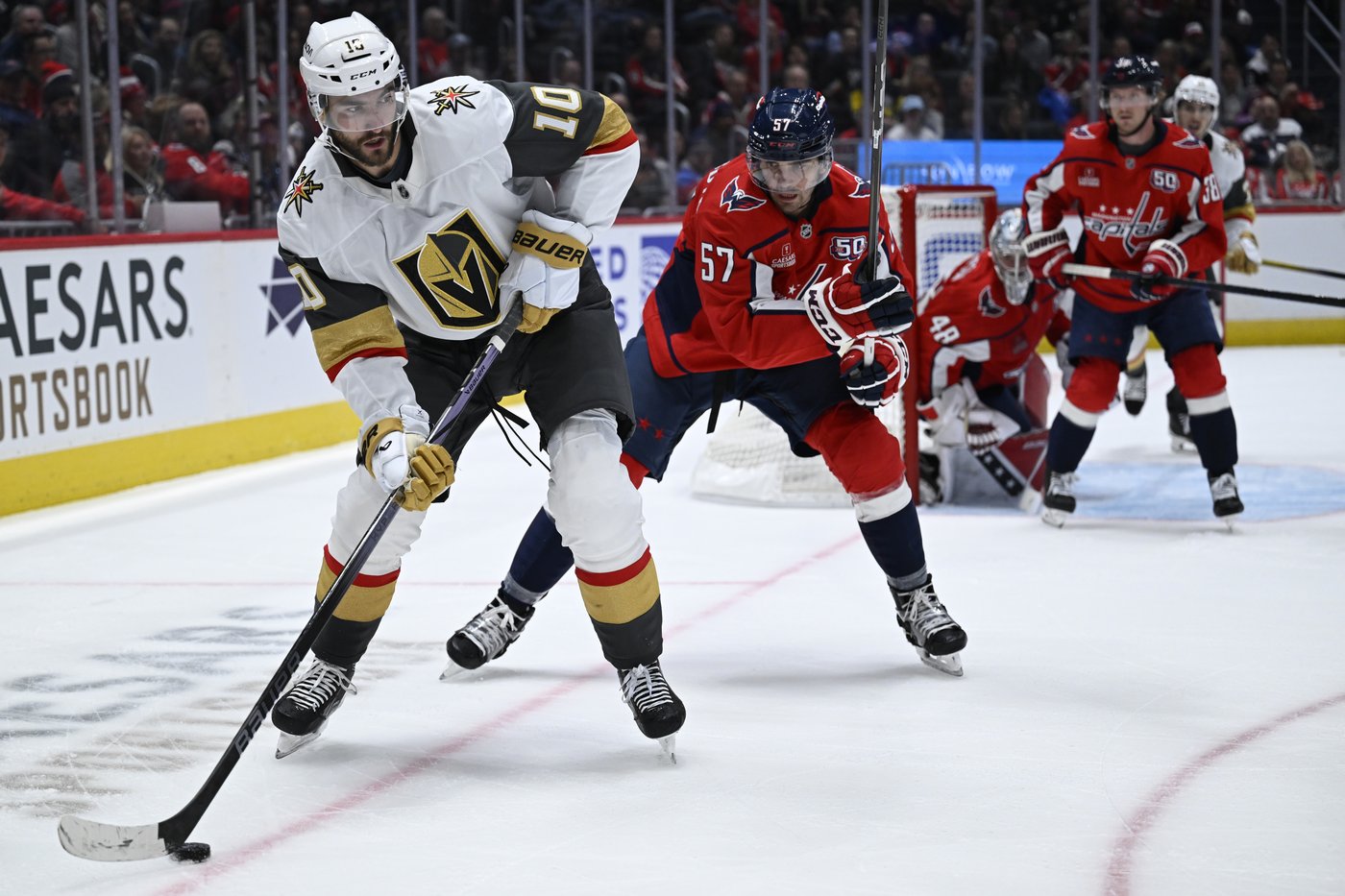 Capitals end the Golden Knights' season-opening winning streak at 3 with a 4-2 victory | iNFOnews.ca Capitals end the Golden Knights' season-opening winning streak at 3 with a 4-2 victory | iNFOnews.ca