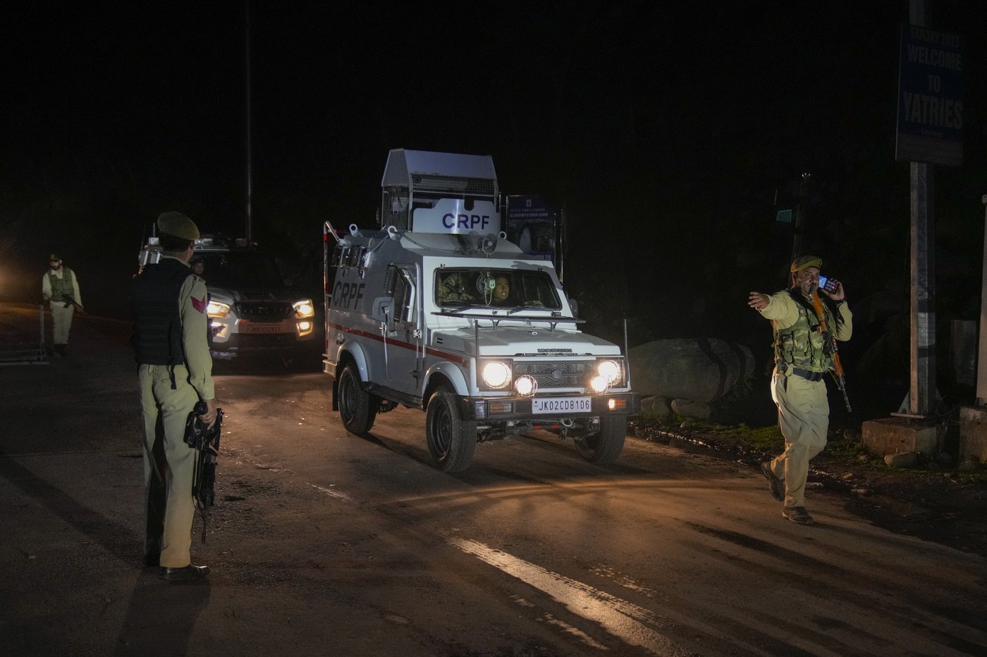 Militants kill at least 26 tourists at a resort in Indian-controlled Kashmir | iNFOnews.ca Militants kill at least 26 tourists at a resort in Indian-controlled Kashmir | iNFOnews.ca