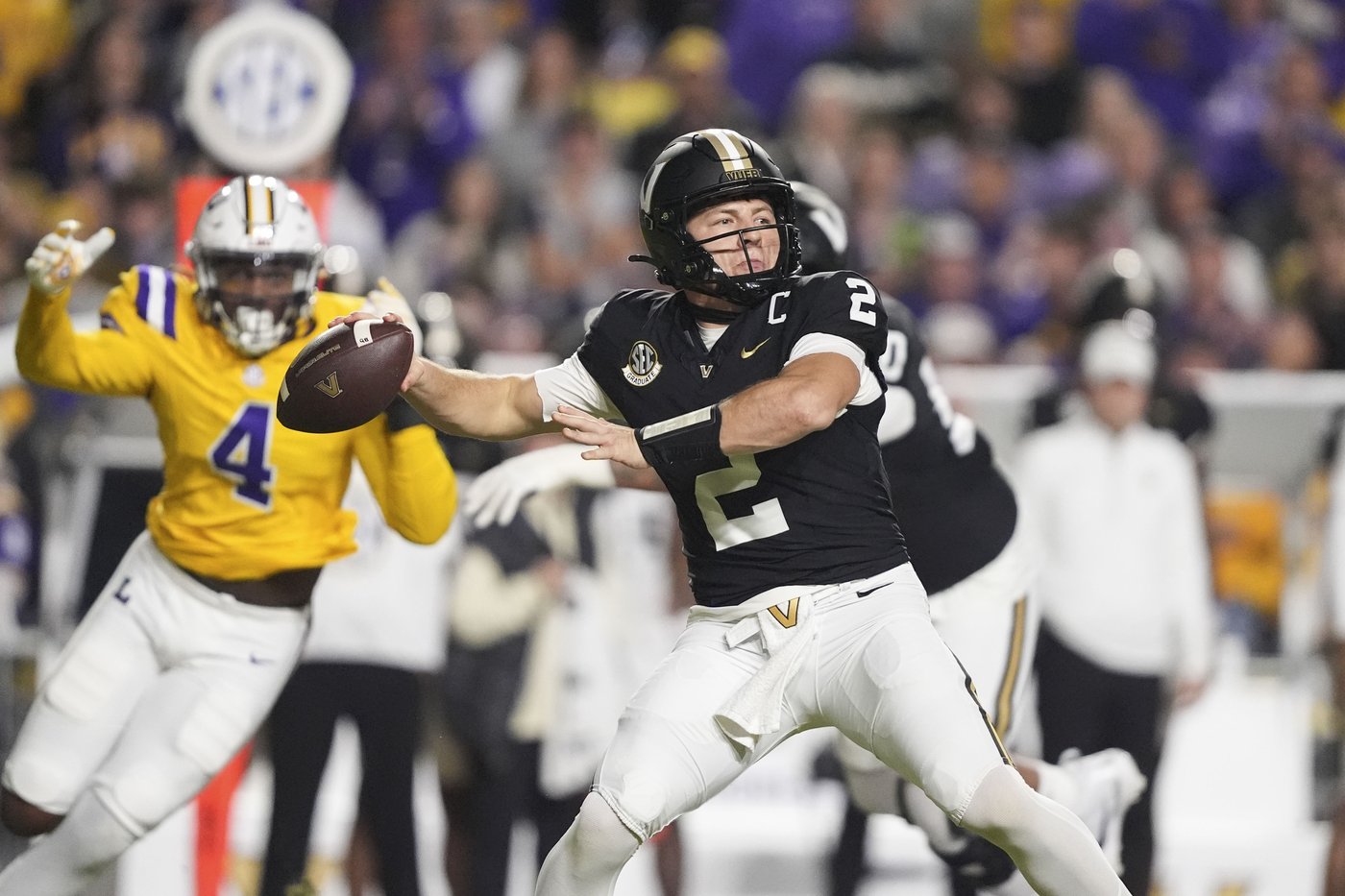 Josh Williams runs for 3 TDs, LSU beats Vanderbilt 24-17, snaps 3-game skid | iNFOnews.ca Josh Williams runs for 3 TDs, LSU beats Vanderbilt 24-17, snaps 3-game skid | iNFOnews.ca
