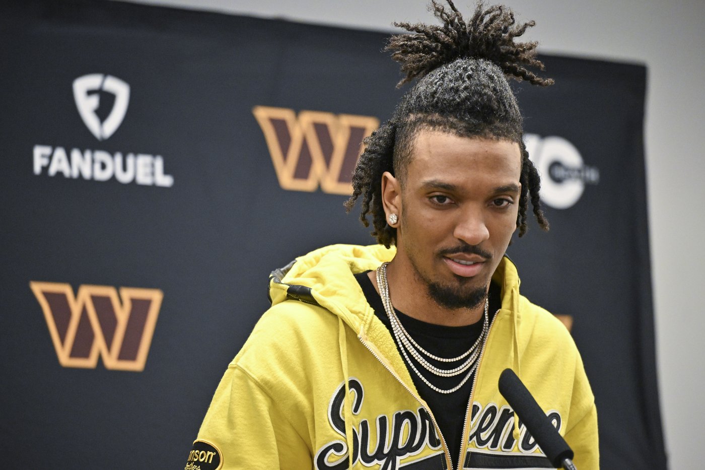 Commanders coach Dan Quinn says he is 'not concerned' about Jayden Daniels' leg soreness | iNFOnews.ca