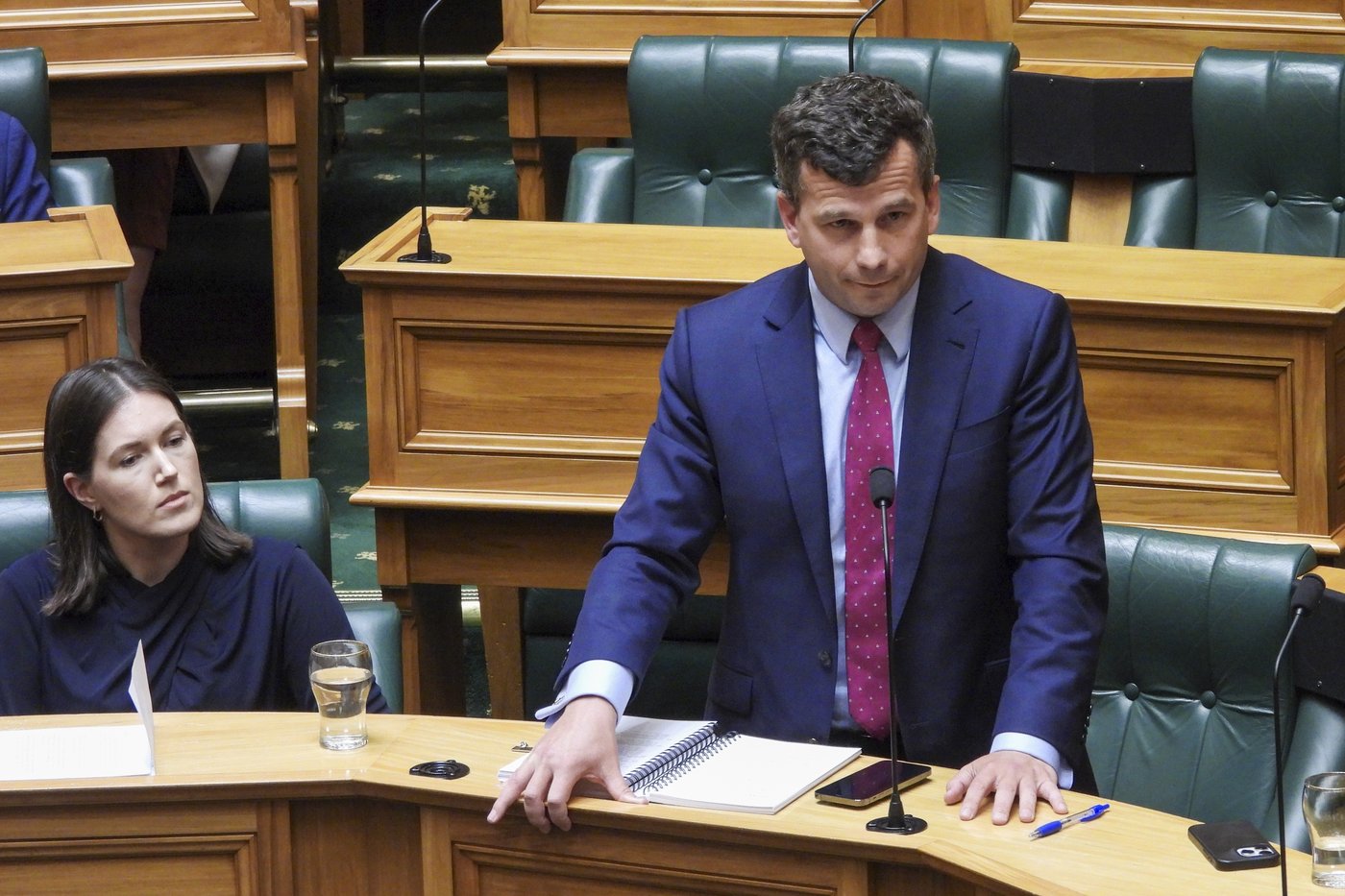 Lawmakers stage Māori protest in New Zealand's parliament during fraught race relations debate | iNFOnews.ca