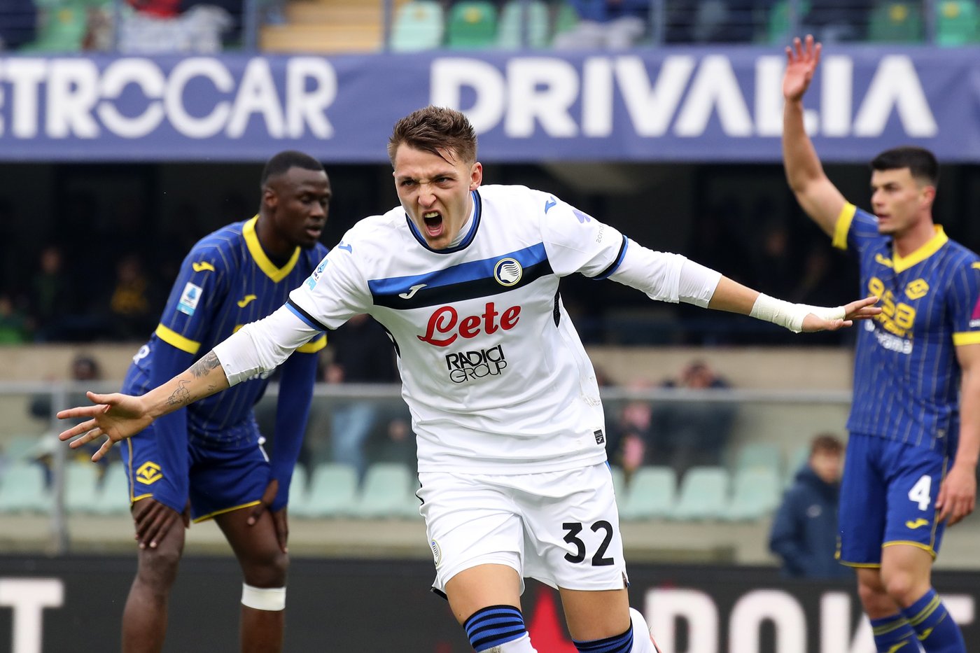 Retegui nets 4 as Atalanta crushes Verona and Giménez scores for Milan in Serie A debut | iNFOnews.ca