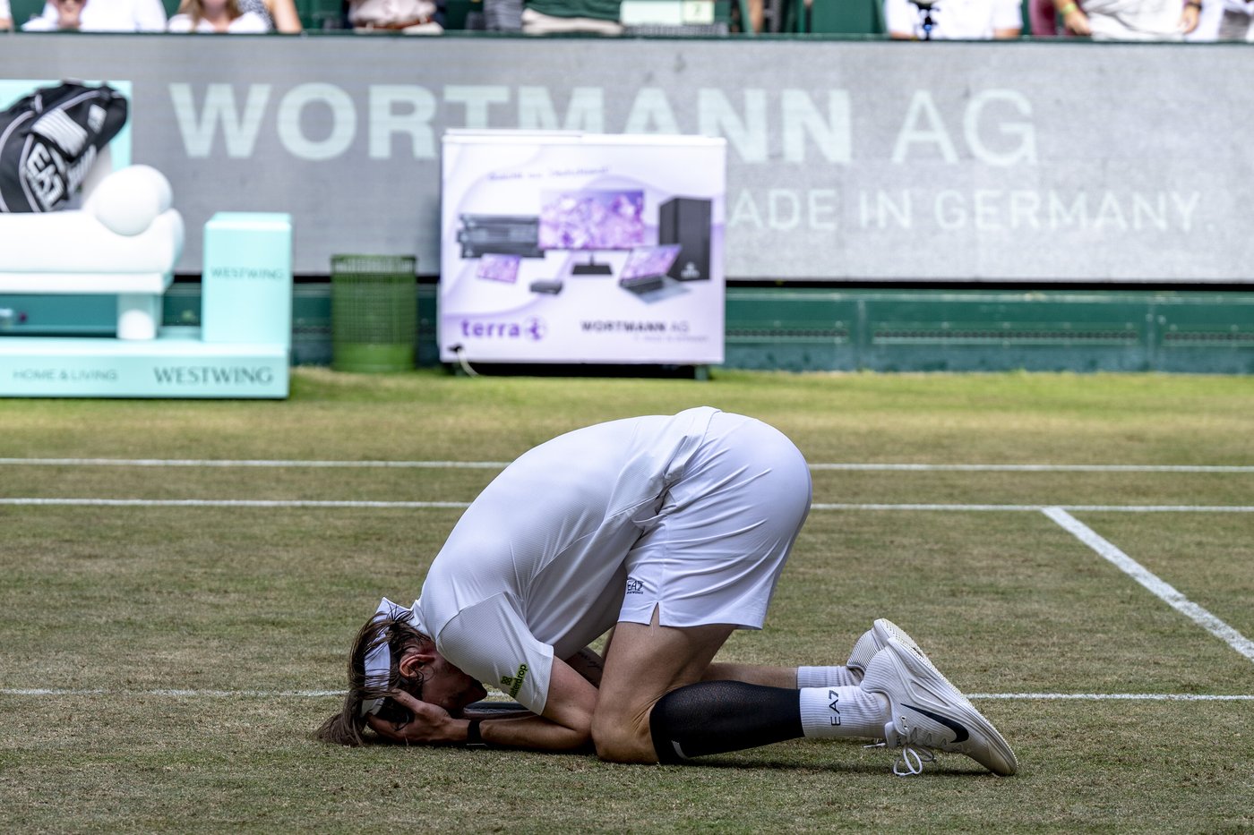 Bublik beats Medvedev to win Halle Open again | iNFOnews.ca Bublik beats Medvedev to win Halle Open again | iNFOnews.ca