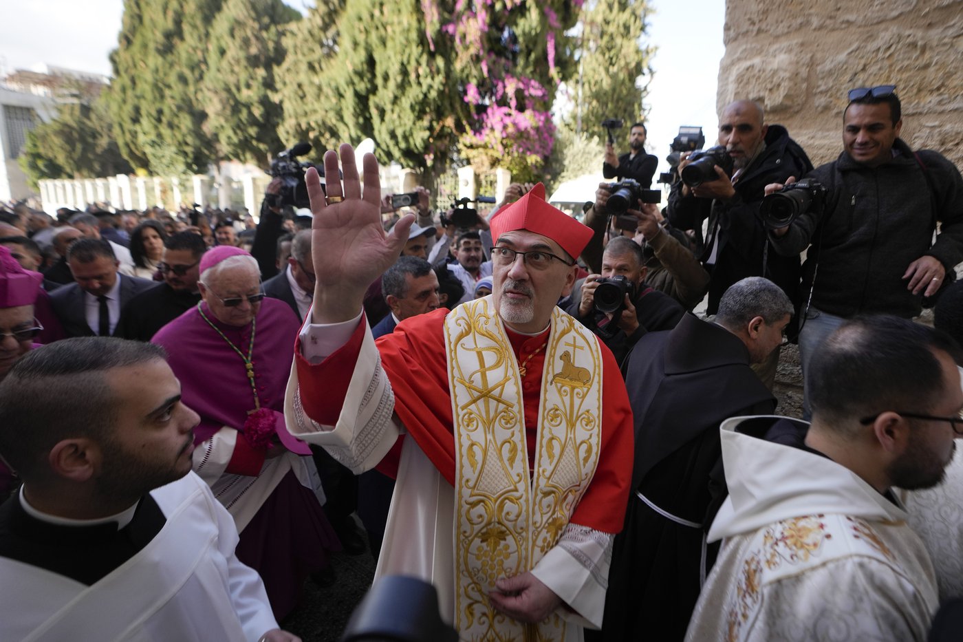 Cities worldwide hold subdued Christmas Eve celebrations amid conflicts | iNFOnews.ca Cities worldwide hold subdued Christmas Eve celebrations amid conflicts | iNFOnews.ca