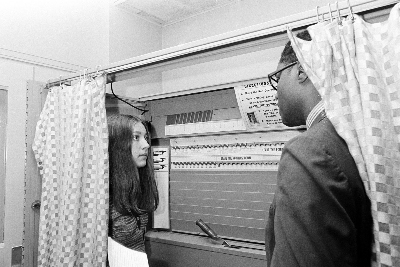 How voting before Election Day became so widespread and so political | iNFOnews.ca