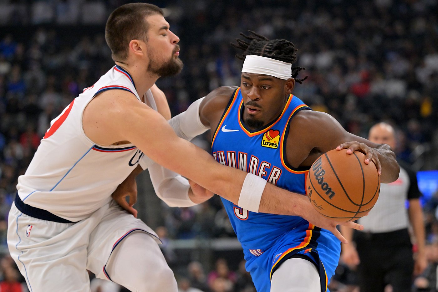 Thunder surge past Clippers 126-107 to extend season-opening winning streak to 8 | iNFOnews.ca Thunder surge past Clippers 126-107 to extend season-opening winning streak to 8 | iNFOnews.ca