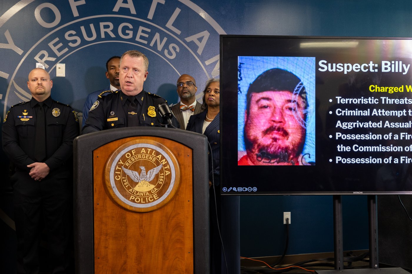 Man who planned to shoot up Atlanta's airport is arrested in a terminal following a tip, police say | iNFOnews.ca