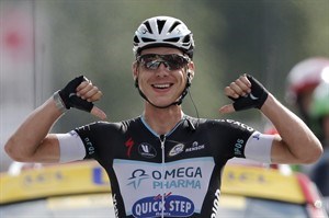 Tale of 2 Tonys at Tour's 9th stage: Martin wins stage, Gallopin takes yellow jersey | iNFOnews.ca CP29119702